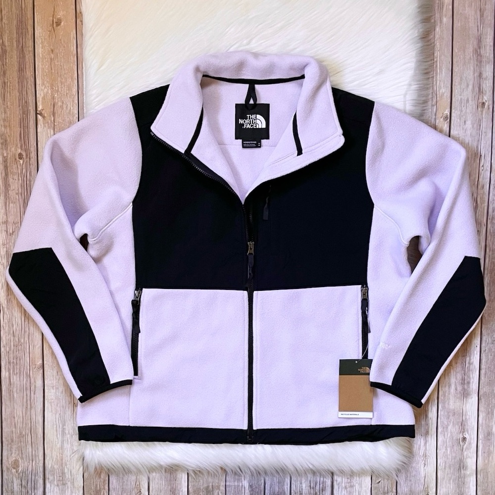 The North Face Women’s Plus Denali Lavender Fog Jacket - Picture 2 of 11